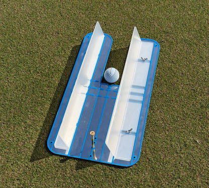 Putting Mirror Pro top-down view showing the mirror, alignment lines and gates
